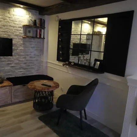 Akacjowa 3 A Lägenhet